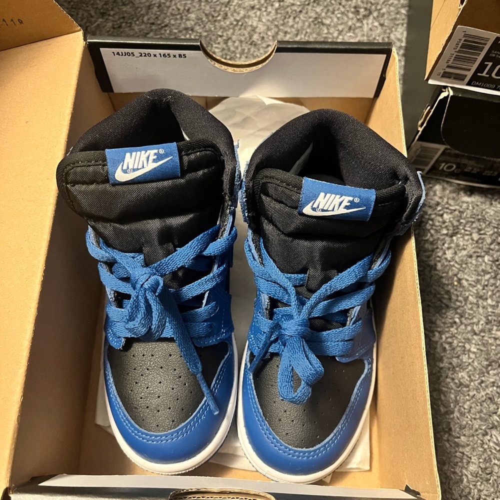 Dark Marina blue Jordan 1s size 10c